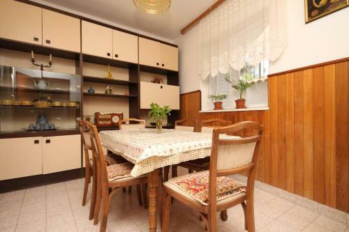 Apartment Podgora 6670a