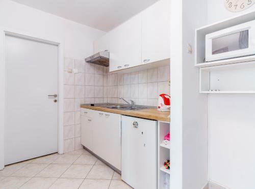 Lumbarda Resort Apartment