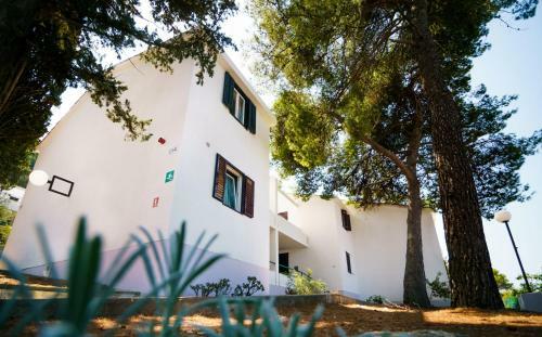 Lumbarda Resort Apartment