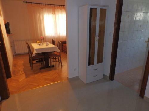 Kampor Apartment 7