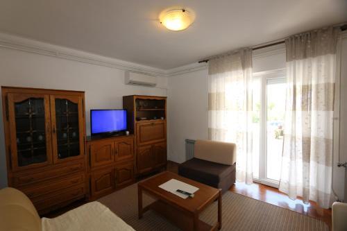 Silo Apartment 14