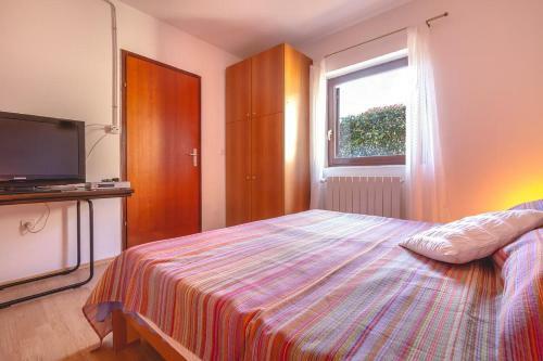 Apartment Njivice 5362c