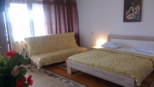 Hostal Rooms Krni?