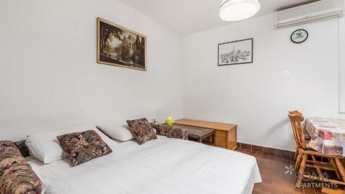 Rona Apartment Josip