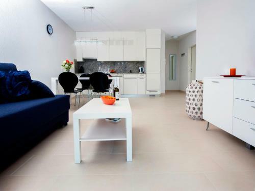 Apartments Anamar