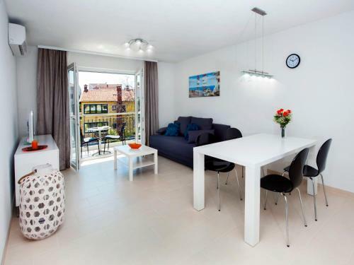 Apartments Anamar