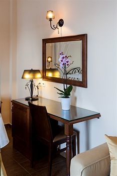 Pantheon City Hotel