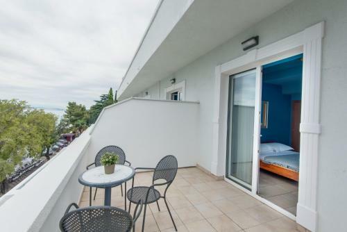 B&B Galija