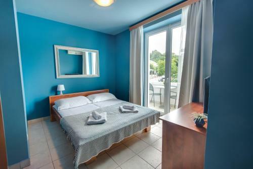 B&B Galija