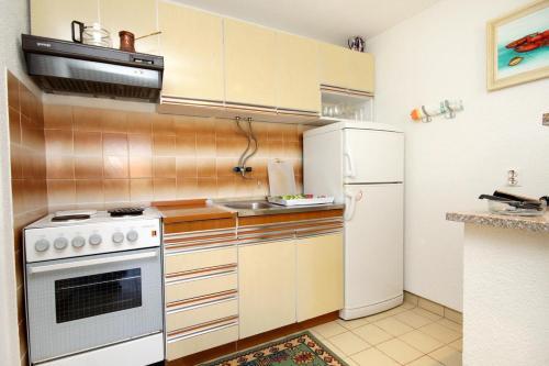 Apartment Vrboska 541a