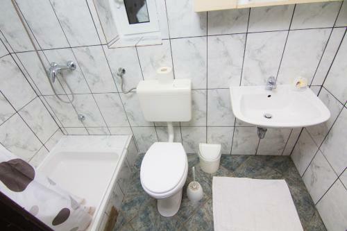 Hostal Apartmani ?u?i?