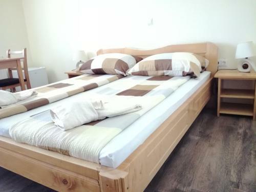 Hostal Rooms Ana