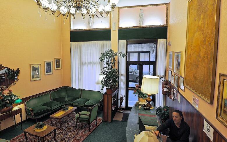 Hotel London