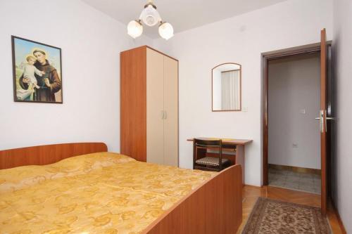 Apartment Supetar 5667a
