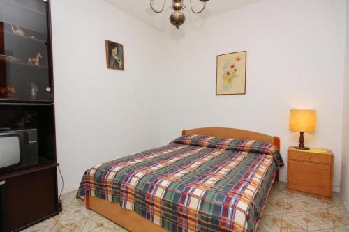 Apartment Supetar 5667a