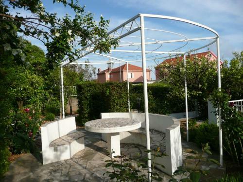 Hostal Apartment Nima Orebic