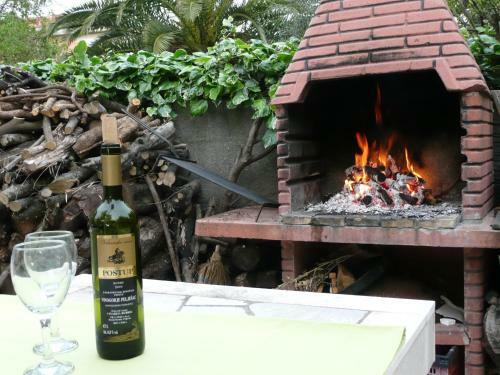 Hostal Apartment Nima Orebic