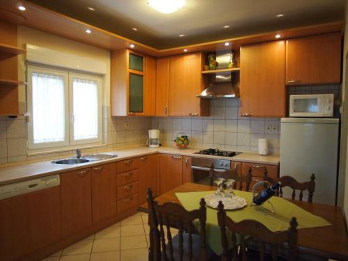 Hostal Apartment Nima Orebic