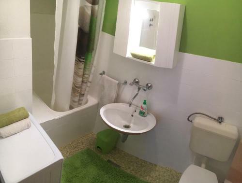 Hostal Apartment Nima Orebic