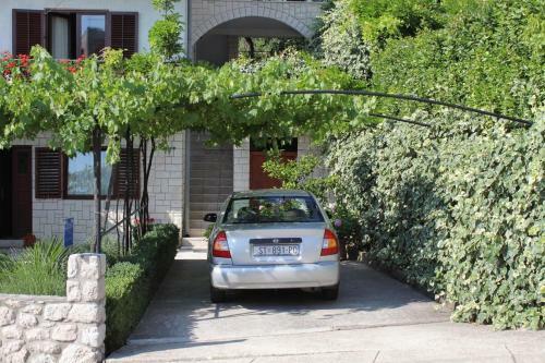 Apartment Selce 2404a