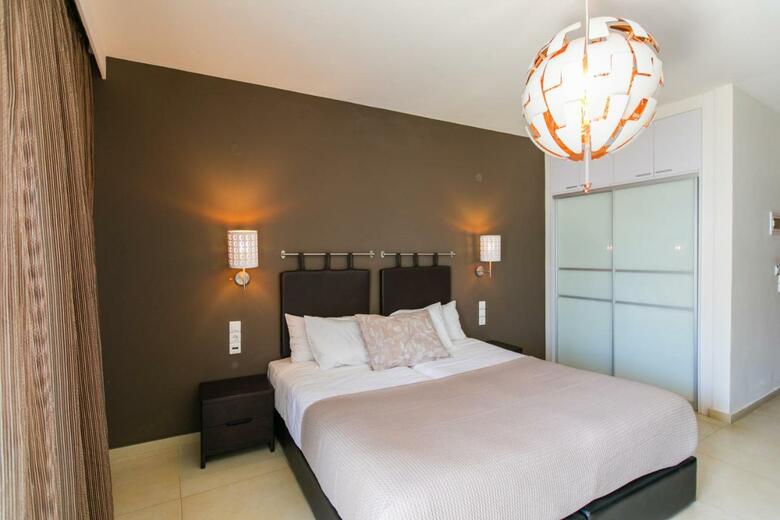 Cosmos Hotel
