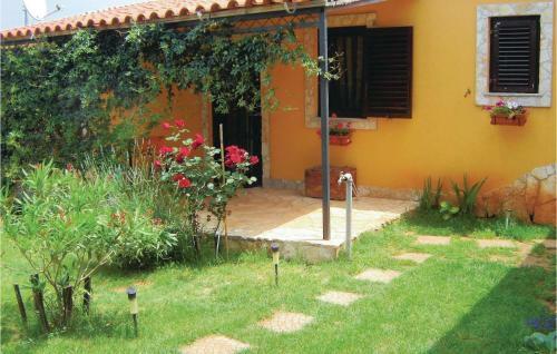 Holiday Home Liznjan Montiron