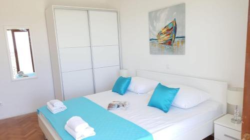 Apartamentos Rooms By The Sea Hvar - 5720