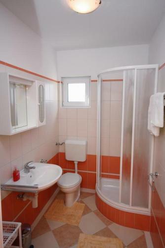 Apartments By The Sea Vinisce (trogir) - 5229