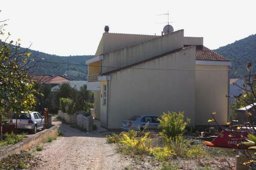 Apartments By The Sea Vinisce (trogir) - 5229