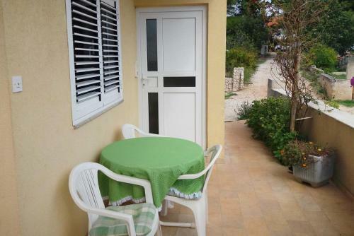 Apartments By The Sea Vinisce (trogir) - 5229