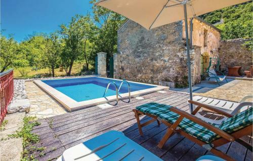 Two-bedroom Holiday Home In Tribalj