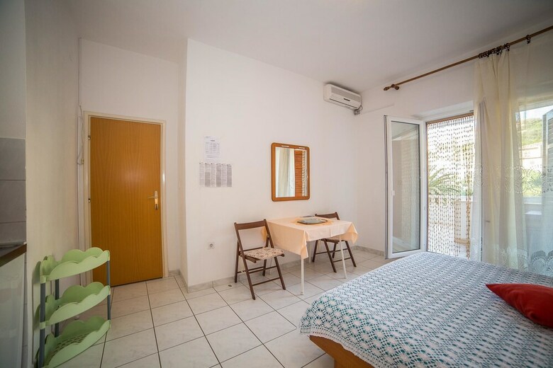 Apartments Ina