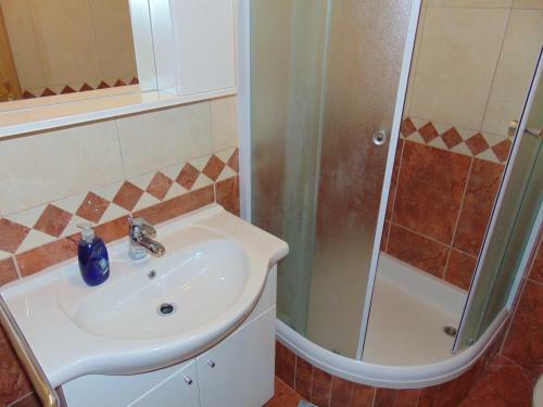 Apartamentos Studios Ravli? Marija