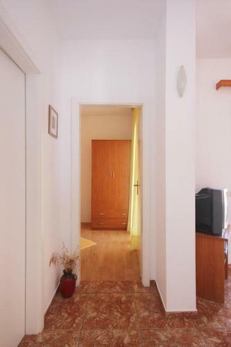 Apartment Orebic 10075a