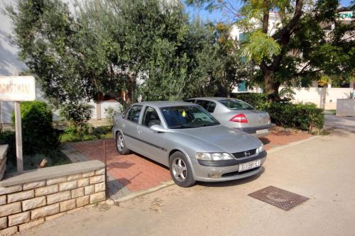 Apartment Novalja 9327b