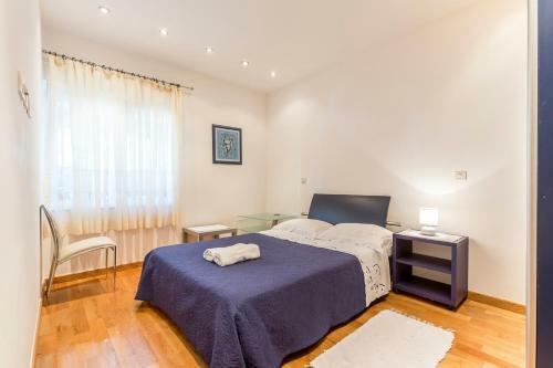 Full Apartment