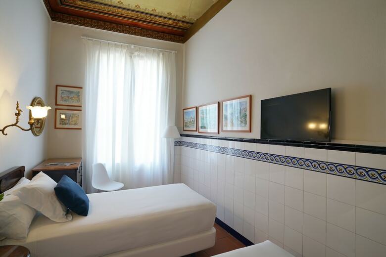 Hotel Medium Rom�ntic