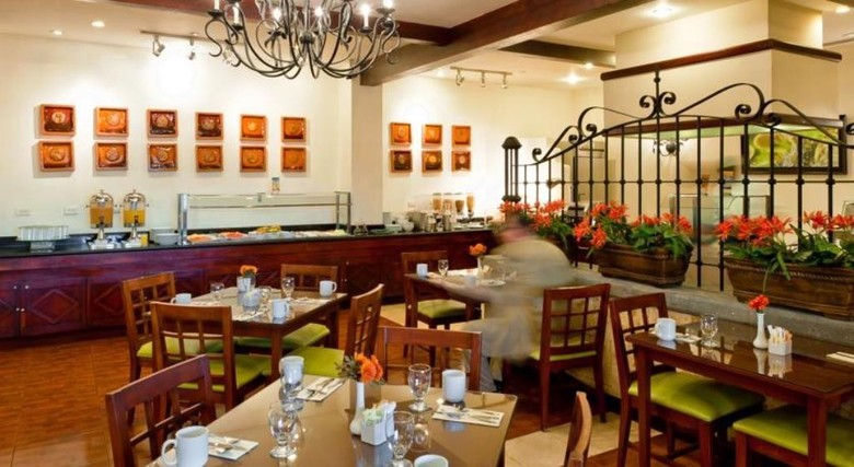 Hotel Courtyard Santo Domingo