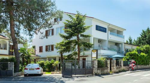 Hostal Villa Ladavac 11