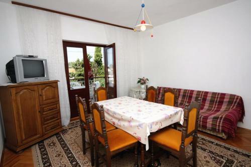 Apartment Palit 5048a