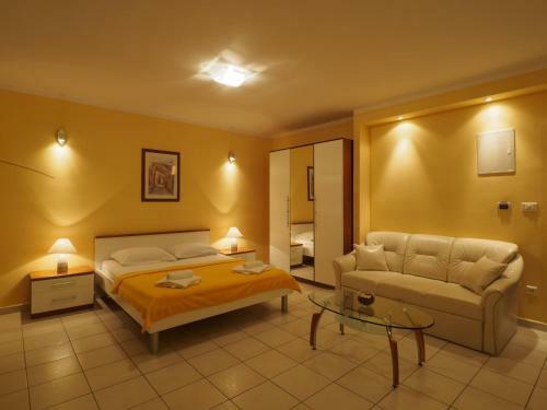 Apartamentos Villa Petra