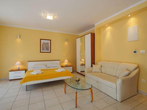 Apartamentos Villa Petra