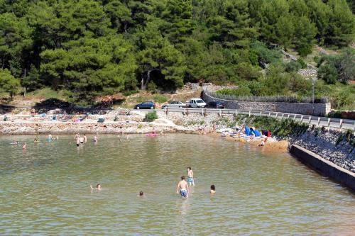 Apartments With A Parking Space Jelsa (hvar) - 8732