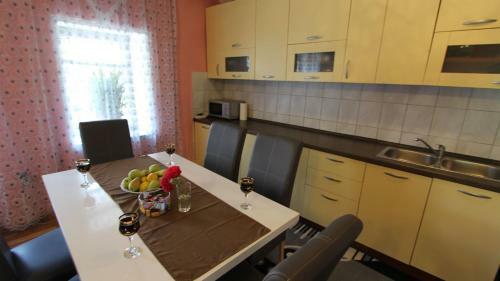 Apartment Malinska 37