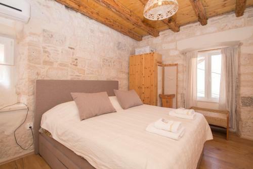 Apartments Stelina