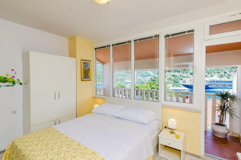 Hostal Guest House Avdic