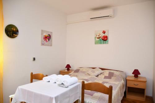 Apartments Josip