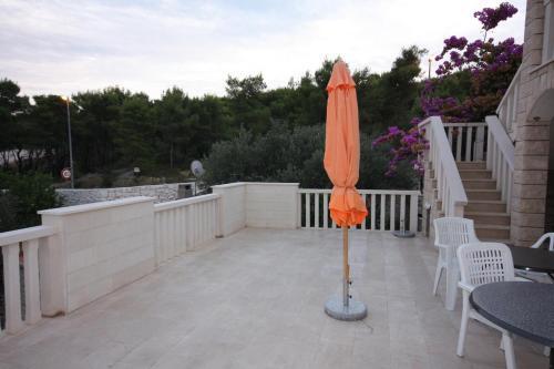 Apartment Supetar 5670a