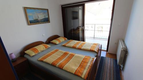 Apartment In Malinska/insel Krk 14445