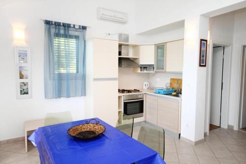 Apartments By The Sea Jelsa (hvar) - 5723